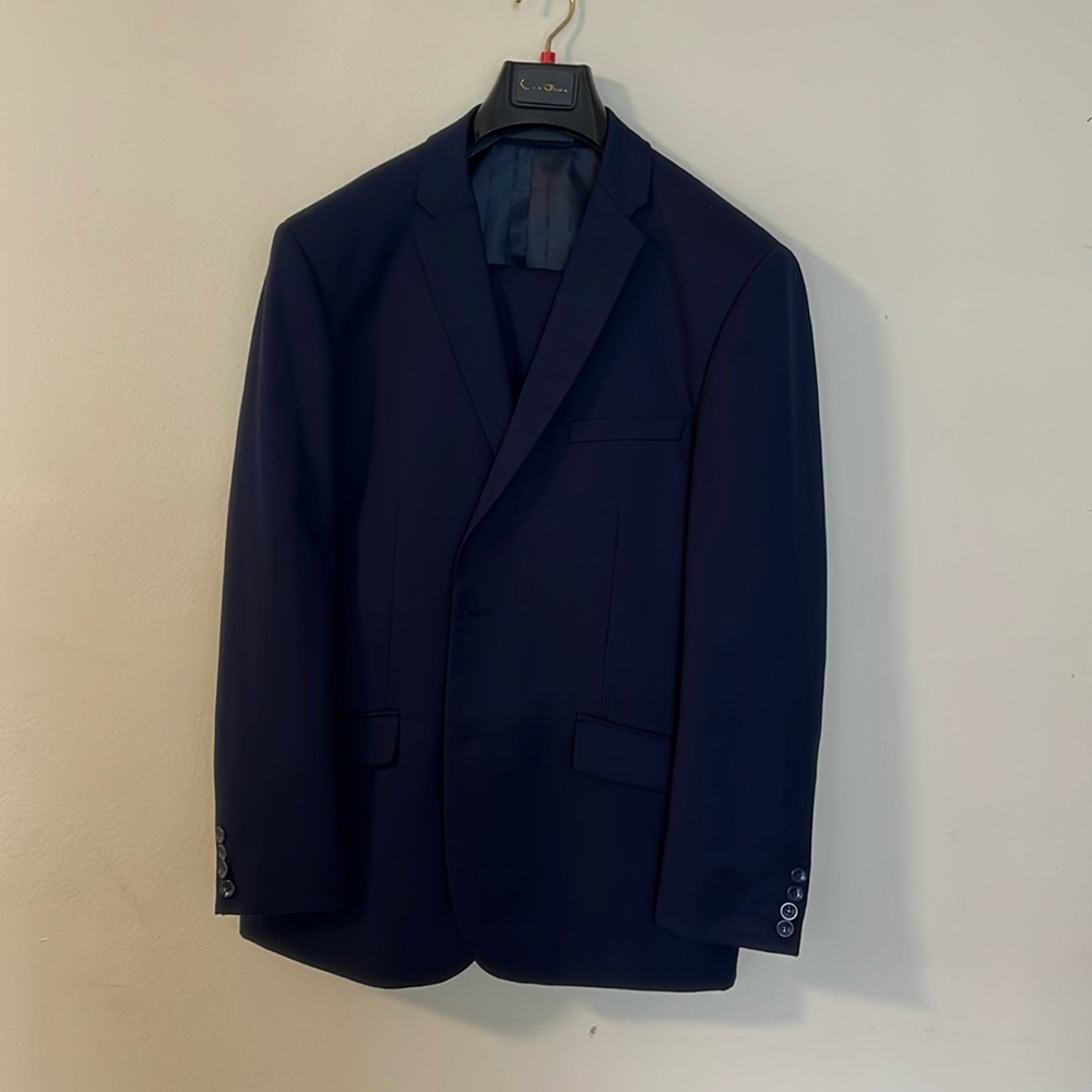 NEW Men suit size 42R (read the description)